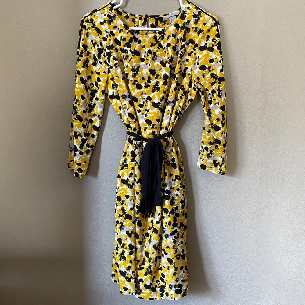 Black and Gold H&M shift dress Mizzou colors